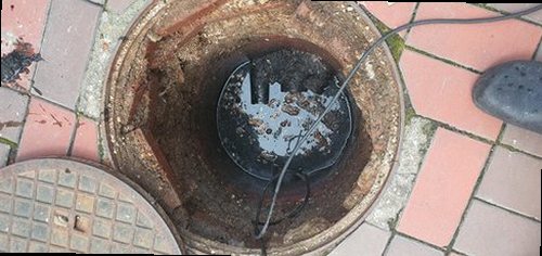영등포구 하수구막힘 배관 내부를 촬영한 점검 화면